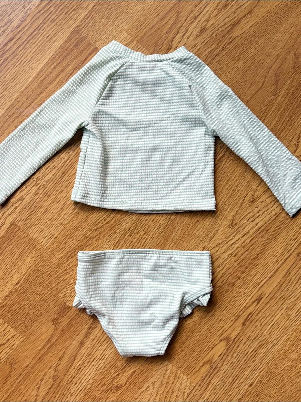 Cat & Jack Girls Long-Sleeve Mint Stripe Rash Guard Swimsuit & Hat Summer Sz 12M